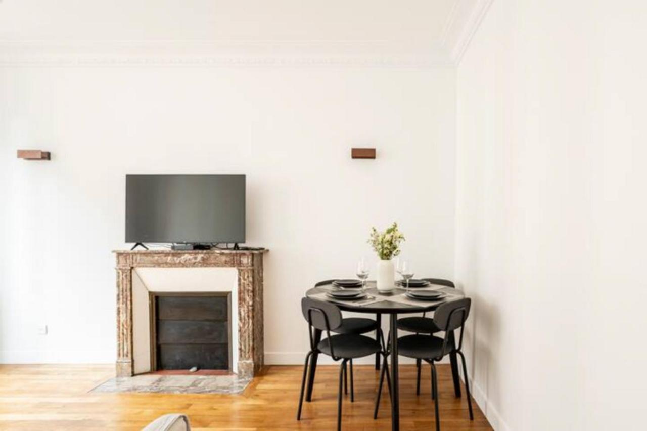 The Square, Paris-Asnieres, Private Apartment With Bedroom And Living Room 外观 照片