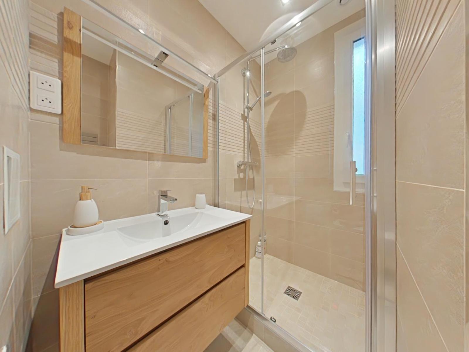 The Square, Paris-Asnieres, Private Apartment With Bedroom And Living Room 外观 照片